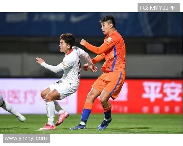 成都足球队强势领跑锦标赛积分榜总分高达92分展现冠军实力 成都足球队强势领跑锦标赛积分榜总分高达92分展现冠军实力