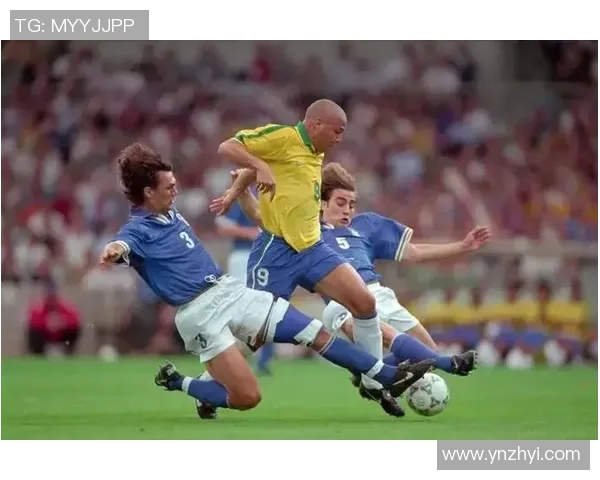 昔日绿茵场上的足球巨星们退役后的生活与新篇章 昔日绿茵场上的足球巨星们退役后的生活与新篇章