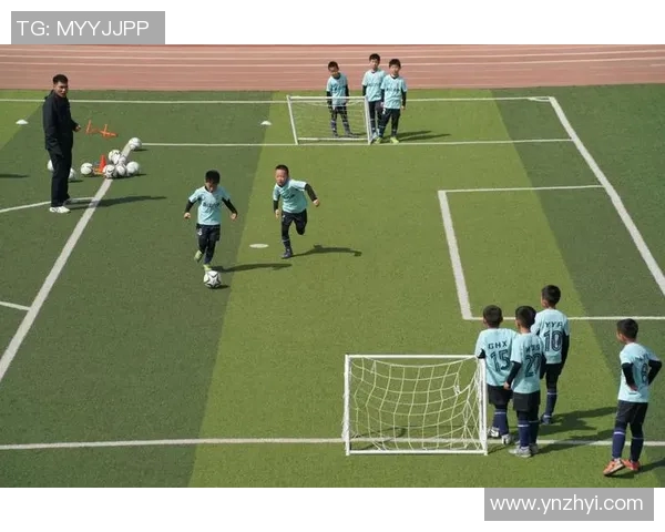 西安足球队在攻防转换中的优势与不足分析 西安足球队在攻防转换中的优势与不足分析