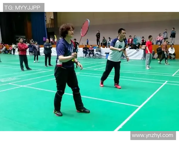 广州羽毛球队与武汉羽毛球队赛后复盘速度对比分析与战术探讨 广州羽毛球队与武汉羽毛球队赛后复盘速度对比分析与战术探讨